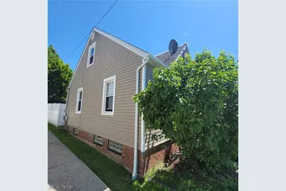 4739 E 88th Street, Garfield Heights, OH 44125 - Photo 2