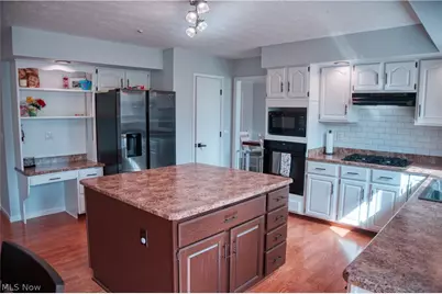 10621 Sherwood Trail, North Royalton, OH 44133 - Photo 14