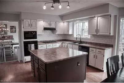 10621 Sherwood Trail, North Royalton, OH 44133 - Photo 4