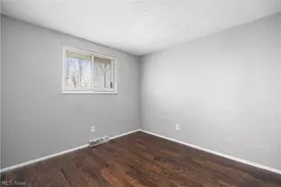 1627 E 33rd St, Lorain, OH 44055 - Photo 14