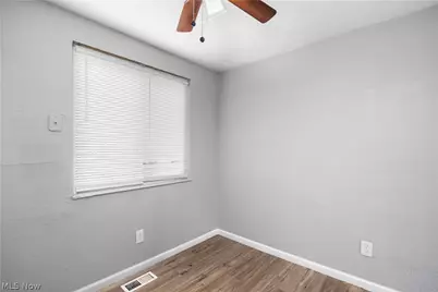 1627 E 33rd Street, Lorain, OH 44055 - Photo 10