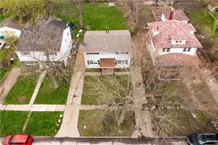 1627 E 33rd St, Lorain, OH 44055 - Photo 2
