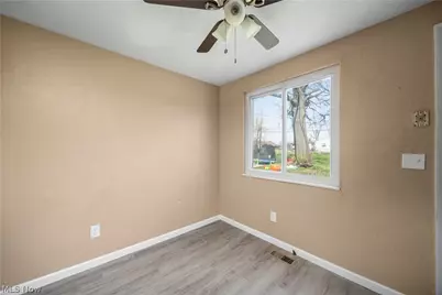1627 E 33rd Street, Lorain, OH 44055 - Photo 24