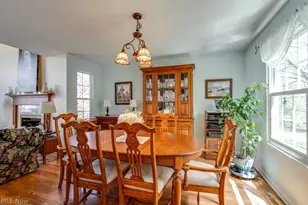 7559 Chandler Ct, Sagamore Hills, OH 44067 - Photo 8