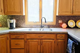 8420 Hunting Dr, North Royalton, OH 44133 - Photo 4