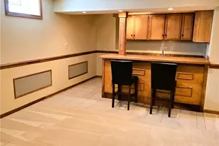 8420 Hunting Dr, North Royalton, OH 44133 - Photo 16