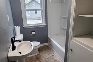 894 N Carpenter Rd, Brunswick, OH 44212 - Photo 8