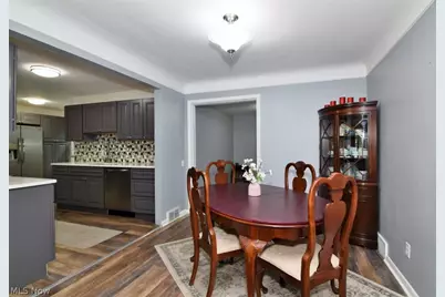 17407 Lomond Boulevard, Huber Heights, OH 44120 - Photo 8