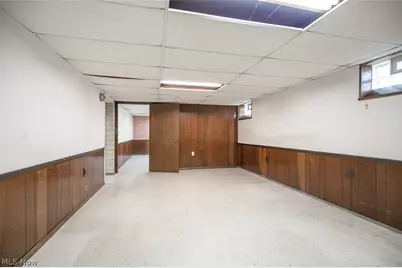 8409 Wainstead Drive, Parma, OH 44129 - Photo 34