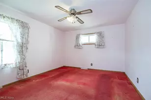 8409 Wainstead Dr, Parma, OH 44129 - Photo 18
