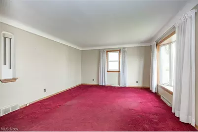 8409 Wainstead Drive, Parma, OH 44129 - Photo 12