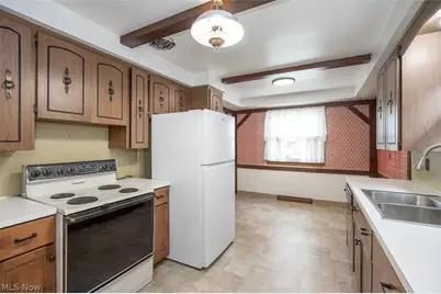 8409 Wainstead Drive, Parma, OH 44129 - Photo 2