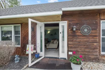 547 Cove Beach Avenue, Sheffield Lake, OH 44054 - Photo 2