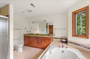 1405 Greenmont Hills Dr, Vienna, WV 26105 - Photo 16