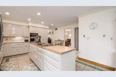 480 W Highland Drive, Zanesville, OH 43701 - Photo 10