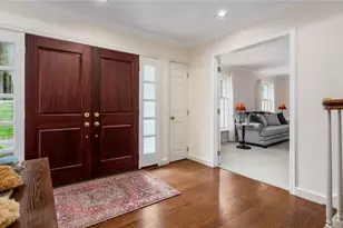 480 W Highland Dr, Zanesville, OH 43701 - Photo 2