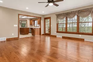 2540 Nicholas Ln, Dresden, OH 43821 - Photo 8