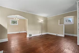 2782 Oakwood Dr, Cuyahoga Falls, OH 44221 - Photo 4