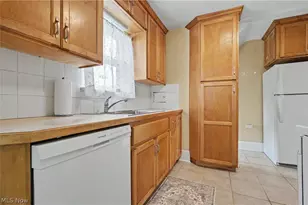 2782 Oakwood Dr, Cuyahoga Falls, OH 44221 - Photo 6