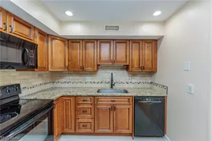 6270 Greenwood Pkwy, Sagamore Hills, OH 44067 - Photo 4