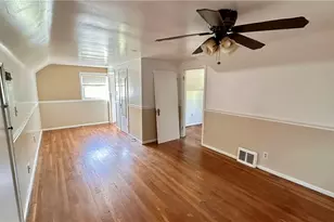 275 E 210th St, Euclid, OH 44123 - Photo 14