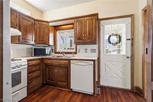 938 Race St, Dover, OH 44622 - Photo 16