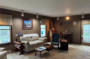 365 Genesee Ave NE, Warren, OH 44483 - Photo 6