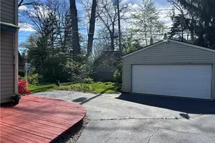 365 Genesee Ave NE, Warren, OH 44483 - Photo 4