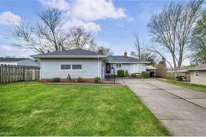 7504 Skylark Drive, Parma, OH 44130 - Photo 2