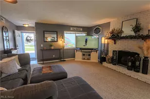 9040 Portage Pointe Dr, Streetsboro, OH 44241 - Photo 2