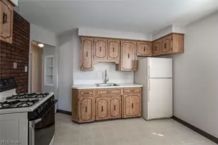 20770 Morris Ave, Euclid, OH 44123 - Photo 12