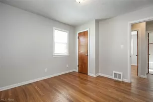 20770 Morris Ave, Euclid, OH 44123 - Photo 16