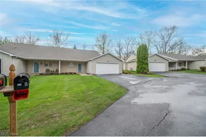 521 Wilcox Lane #B, Austintown, OH 44515 - Photo 2