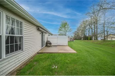521 Wilcox Lane #B, Austintown, OH 44515 - Photo 4