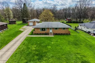 10073 Delsy Dr, North Royalton, OH 44133 - Photo 2