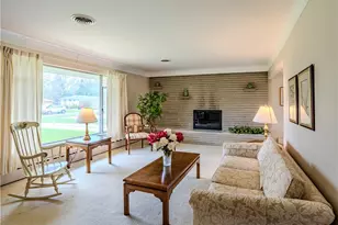 10073 Delsy Dr, North Royalton, OH 44133 - Photo 8