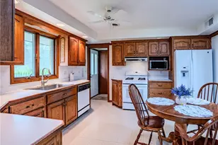 10073 Delsy Dr, North Royalton, OH 44133 - Photo 6