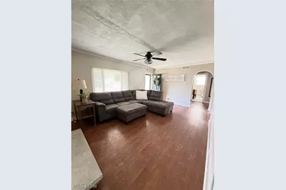 809 33rd Street, Vienna, WV 26105 - Photo 2