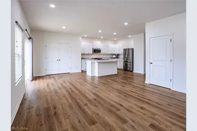 421 River Run Drive, Elyria, OH 44035 - Photo 10