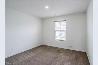 421 River Run Drive, Elyria, OH 44035 - Photo 32