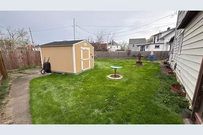 300 Concord Drive, Lorain, OH 44052 - Photo 22