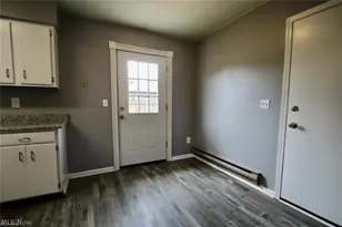 300 Northland Dr, Medina, OH 44256 - Photo 2