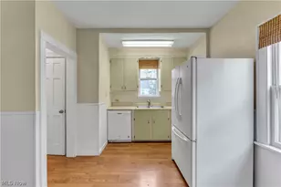 20710 Fuller Ave, Euclid, OH 44123 - Photo 8