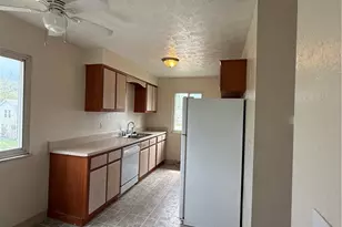 23740 Lakeshore Blvd, Euclid, OH 44123 - Photo 8