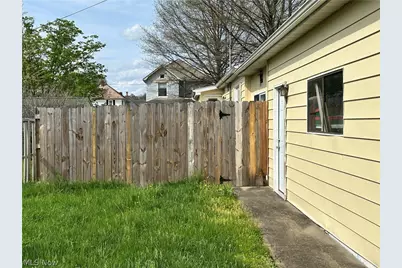 609 Fairground Street, Caldwell, OH 43724 - Photo 2