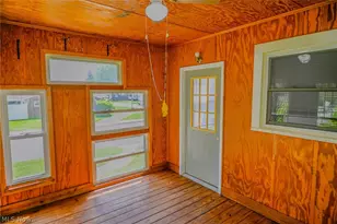 1423 32nd St, Parkersburg, WV 26104 - Photo 6