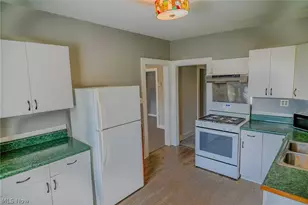 1423 32nd St, Parkersburg, WV 26104 - Photo 8