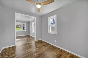 12316 Upper Sunset Dr, Garfield Heights, OH 44125 - Photo 6