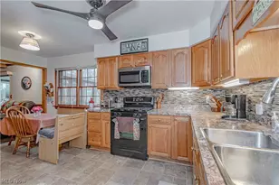 2989 Fair Oaks Dr, Norton, OH 44203 - Photo 14