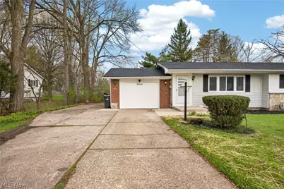 6580 Barton Road, North Olmsted, OH 44070 - Photo 2